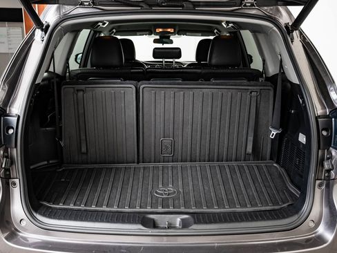 Used 2019 Toyota Highlander Plus image 21