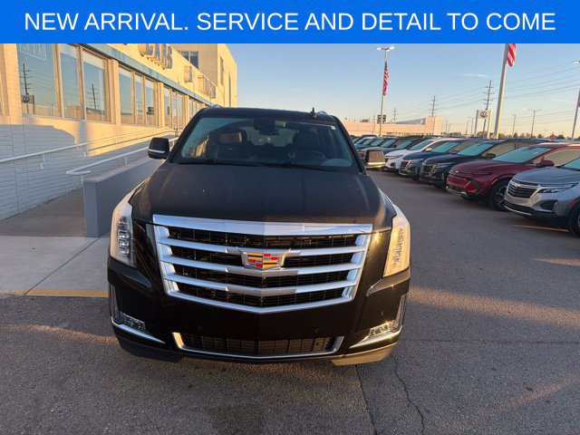 Used 2020 Cadillac Escalade Luxury AWD/4WD image 4