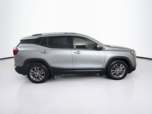 Used 2024 GMC Terrain SLT w/ Tech Package AWD/4WD image 10