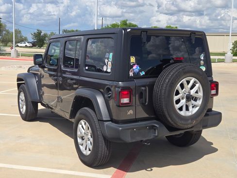 Used 2023 Jeep Wrangler Unlimited Sport AWD/4WD image 5