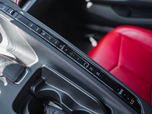 Used 2022 Chevrolet Corvette Stingray w/ Z51 Performance Package image 28