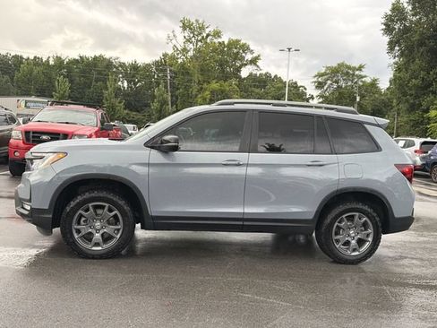 Used 2025 Honda Passport TrailSport image 6