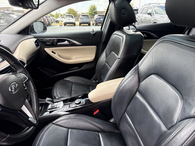 Used 2019 INFINITI QX30 FWD image 5