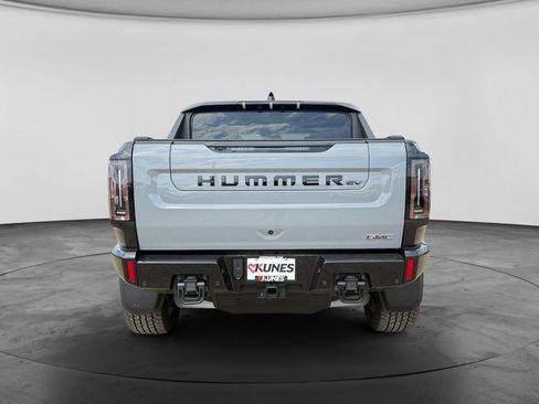 New 2025 GMC Hummer EV 2X w/ LPO, Dark Essentials Package AWD/4WD image 6