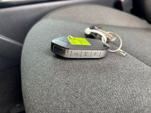 Used 2025 Kia K4 LXS FWD image 21