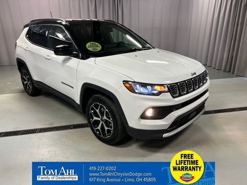 Used 2025 Jeep Compass Limited image 1