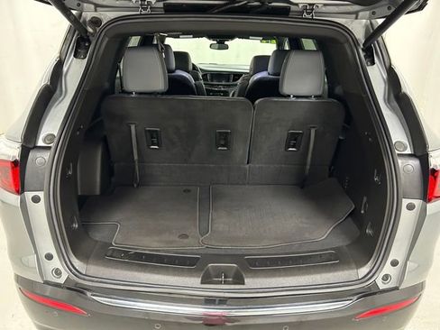 Used 2024 Buick Enclave Essence w/ Experience Buick Package AWD/4WD image 11