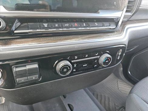 Used 2024 Chevrolet Silverado 2500 LT AWD/4WD image 14