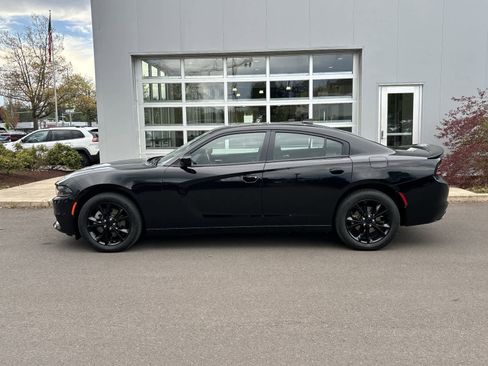 Certified 2022 Dodge Charger SXT w/ Navigation & Travel Group AWD/4WD image 2