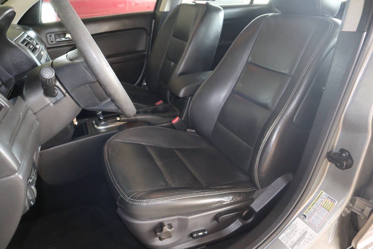 Used 2008 Ford Fusion SE FWD image 3