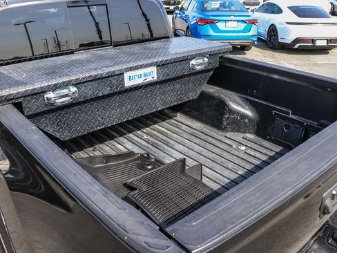 Used 2018 Toyota Tacoma TRD Sport w/ Technology Package image 24