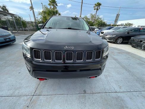 Used 2019 Jeep Compass Trailhawk w/ Cold Weather Group AWD/4WD image 1