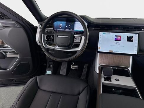 New 2026 Land Rover Range Rover SE image 25