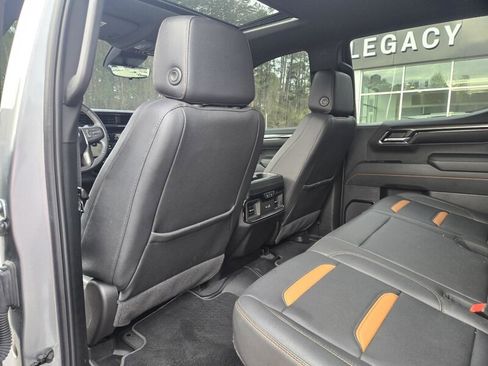 Used 2024 GMC Sierra 1500 AT4 w/ Technology Package image 25