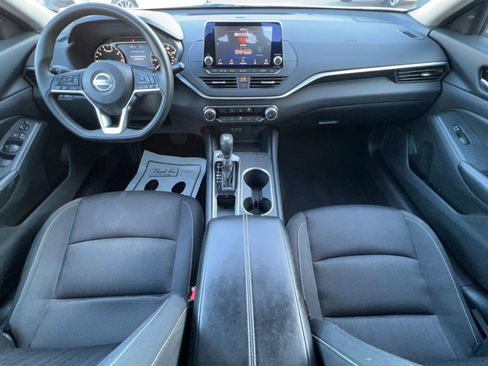 Used 2022 Nissan Altima 2.5 SV image 19
