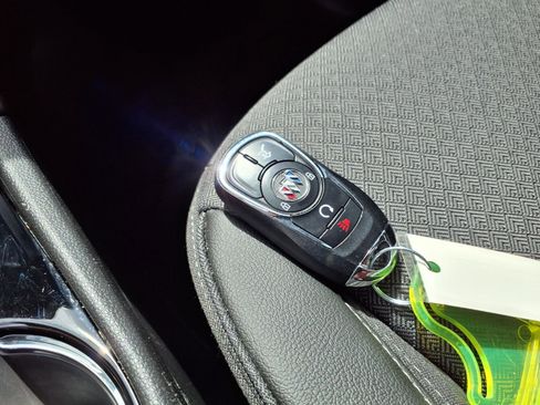 Used 2023 Buick Encore GX Select w/ Sport Touring Package FWD image 22