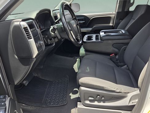 Used 2018 Chevrolet Silverado 1500 LT w/ All Star Edition RWD image 9
