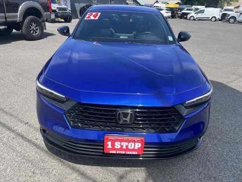 Used 2024 Honda Accord Sport image 2