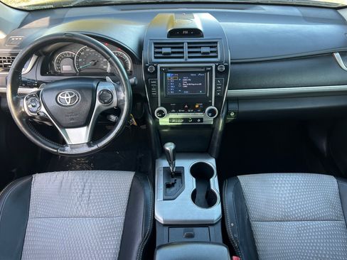 Used 2012 Toyota Camry SE image 10