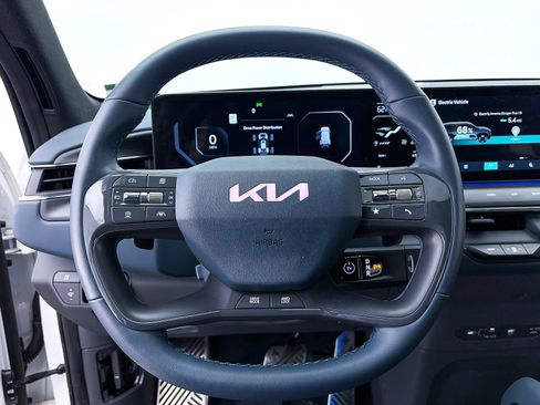 Used 2024 Kia EV9 GT-Line AWD/4WD image 33