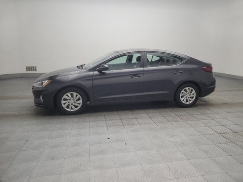 Used 2020 Hyundai Elantra SE FWD image 2