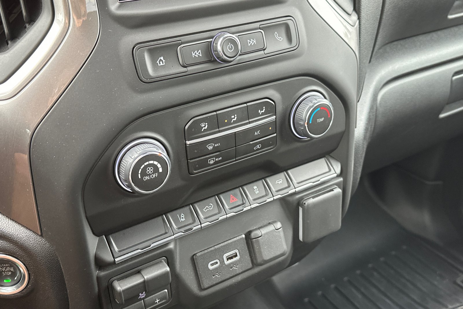 Used 2026 Chevrolet Silverado 2500 Custom w/ Custom Convenience Package RWD image 28
