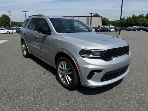 Used 2024 Dodge Durango GT RWD image 8