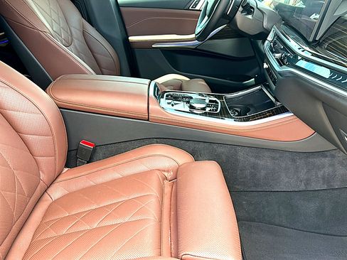 Certified 2025 BMW X5 xDrive50e w/ Premium Package AWD/4WD image 24