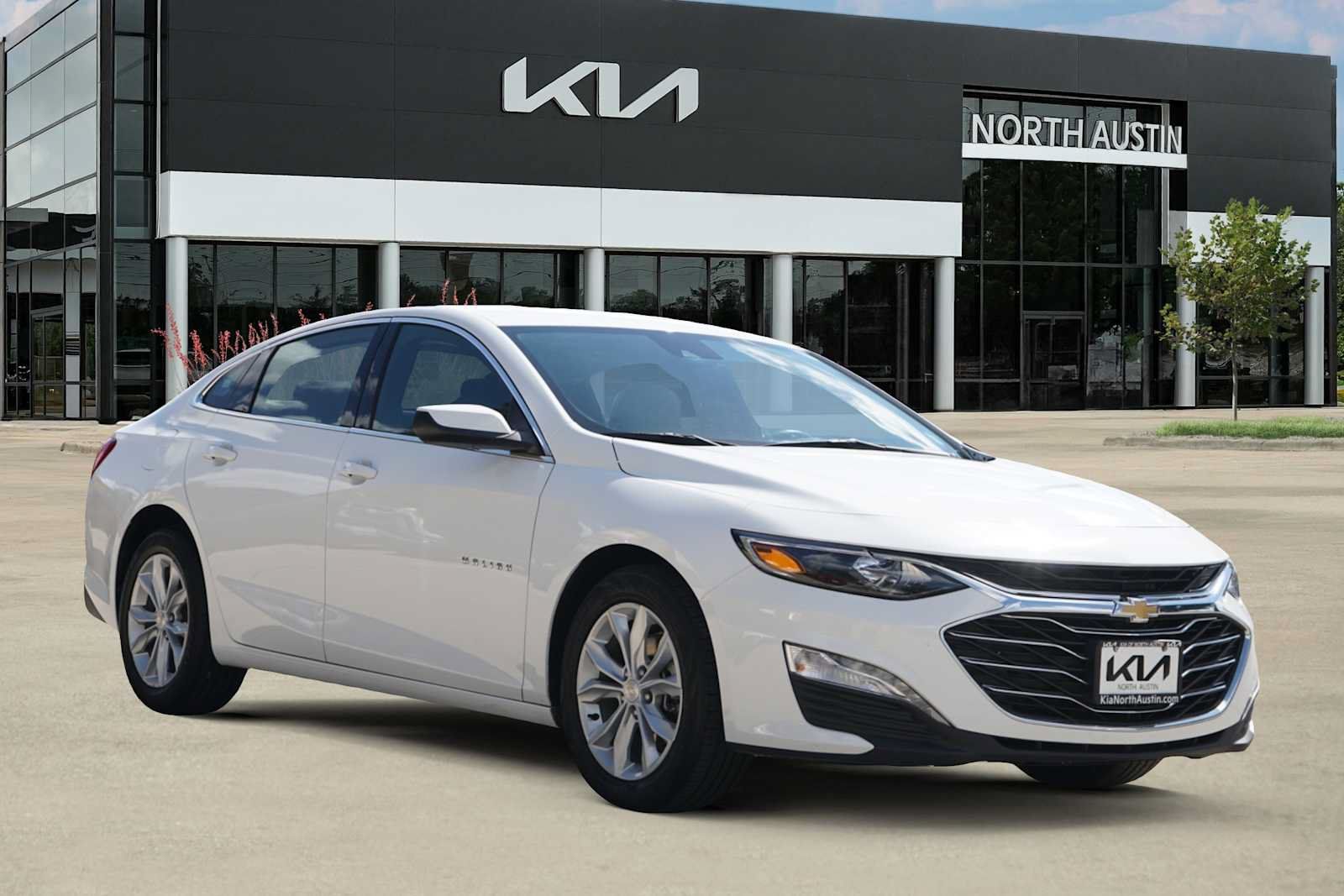 Used 2025 Chevrolet Malibu LT FWD image 6