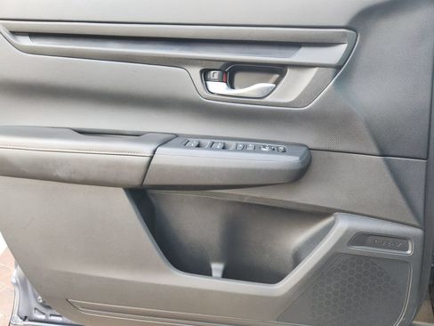 Used 2025 Honda CR-V Sport image 22