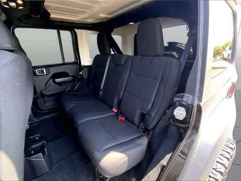 Used 2019 Jeep Wrangler Unlimited Sport S AWD/4WD image 21