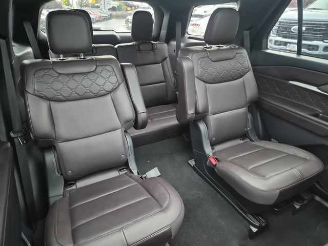 Certified 2025 Ford Explorer Platinum w/ LUX Leather Package AWD/4WD image 22