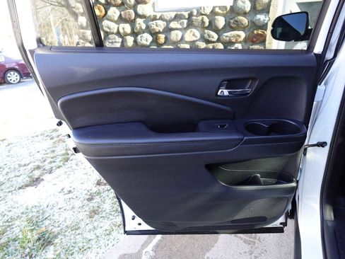 Certified 2022 Honda Pilot Sport image 23