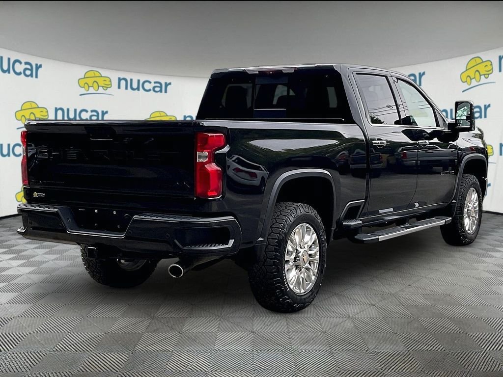 Used 2022 Chevrolet Silverado 2500 High Country w/ Technology Package AWD/4WD image 6
