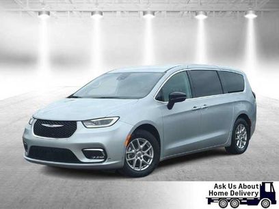 Certified 2024 Chrysler Pacifica Touring-L