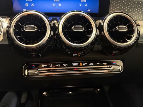 Certified 2026 Mercedes-Benz GLB 250 image 17