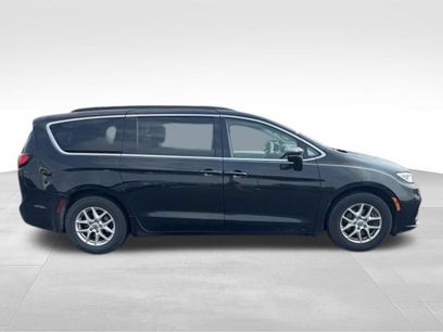 Used 2022 Chrysler Pacifica Touring-L