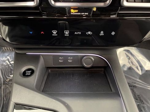 New 2026 Nissan Sentra SR w/ Floor Mat Package image 32