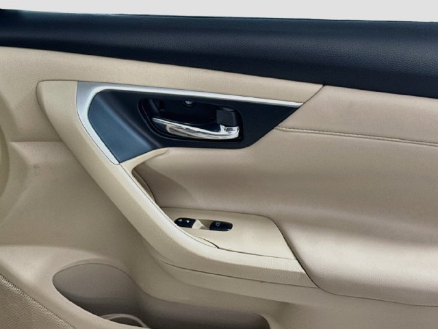 Used 2016 Nissan Altima 2.5 SL w/ Moonroof Package FWD image 30