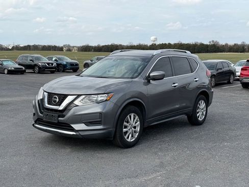 Used 2020 Nissan Rogue SV image 9