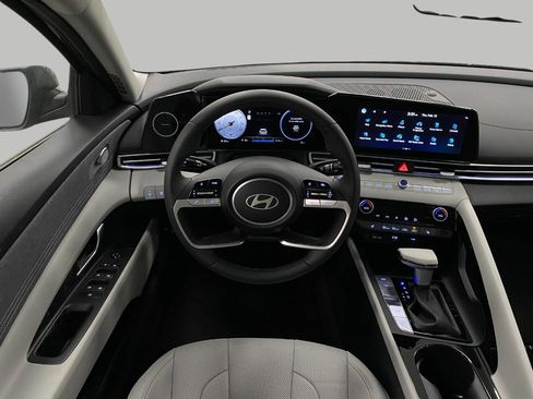 New 2026 Hyundai Elantra Limited image 12