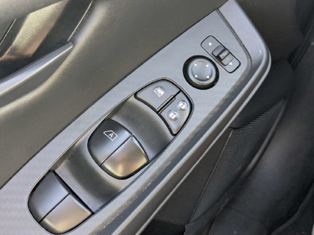 Used 2025 Nissan Sentra S FWD image 21