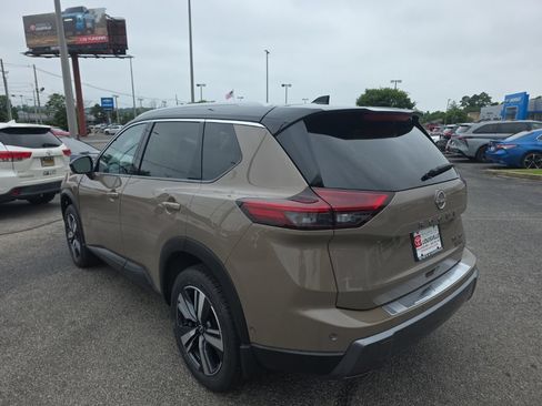 Used 2024 Nissan Rogue SL w/ SL Premium Package AWD/4WD image 7