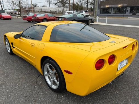 Used 2003 Chevrolet Corvette Coupe w/ Preferred Equipment Group image 8