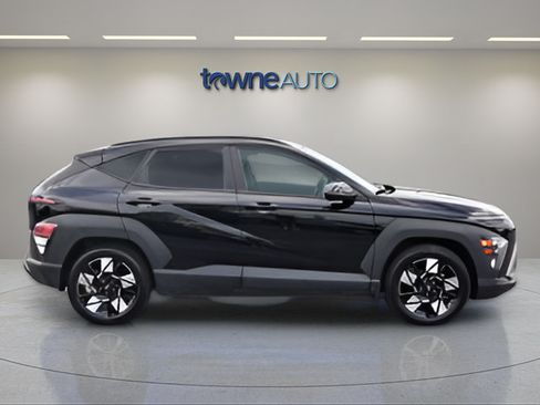 Used 2025 Hyundai Kona SEL FWD image 6