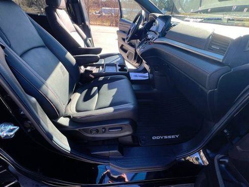 Used 2025 Honda Odyssey Sport-L image 32