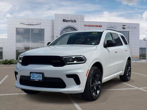 Certified 2025 Dodge Durango GT w/ Blacktop Package AWD/4WD image 4
