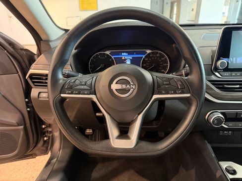 Used 2026 Nissan Altima 2.5 SV FWD image 27
