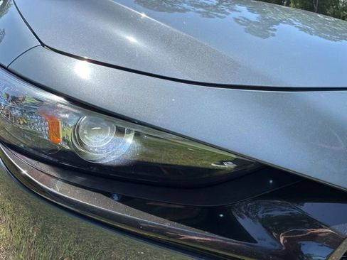 Used 2022 MAZDA MAZDA3 s FWD image 9