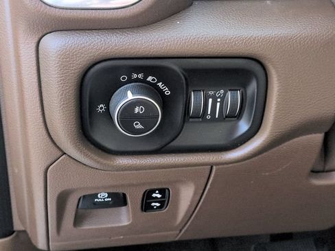 Used 2019 RAM 1500 Laramie w/ Trailer Tow Group AWD/4WD image 16